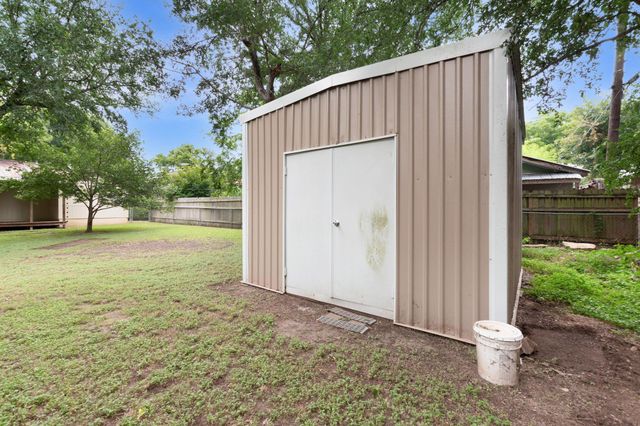 1206 Sherrard ST, Burnet, TX 78611