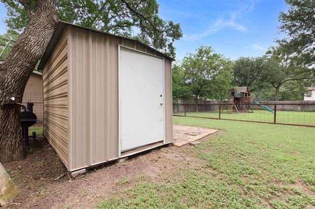 1206 Sherrard ST, Burnet, TX 78611
