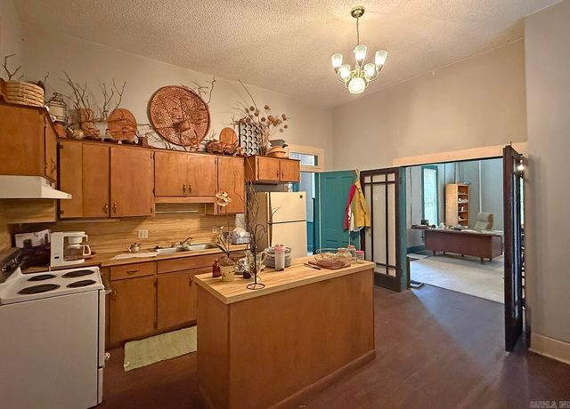 1036 Clifton Street, Conway, AR 72034