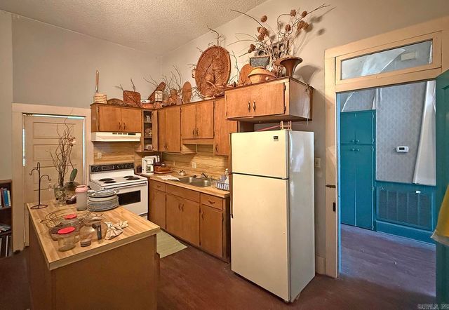 1036 Clifton Street, Conway, AR 72034