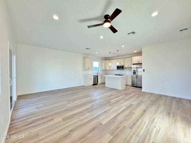 8980 W CORONADO Drive, Arizona City, AZ 85123