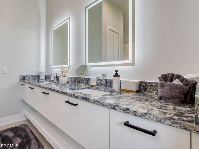 3004 SW 41st TER, Cape Coral, FL 33914