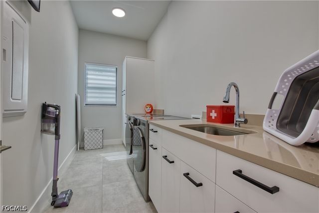 3004 SW 41st TER, Cape Coral, FL 33914