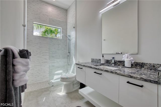 3004 SW 41st TER, Cape Coral, FL 33914