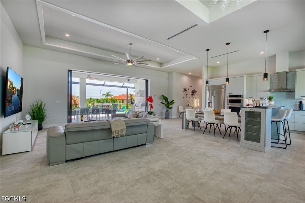 3004 SW 41st TER, Cape Coral, FL 33914