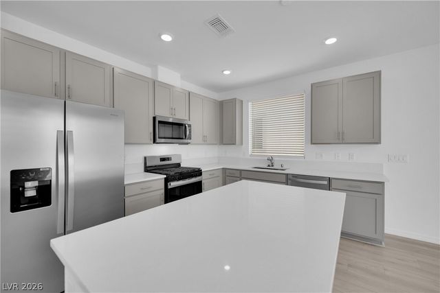 5916 Obsidian Sky Avenue, Las Vegas, NV 89141