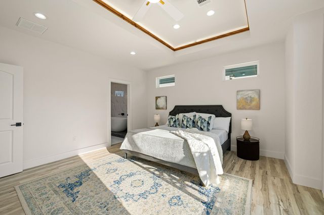 1306 Grove Street, Houston, TX 77020