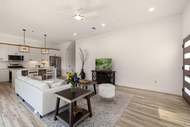 1306 Grove Street, Houston, TX 77020