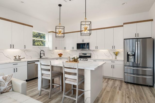 1306 Grove Street, Houston, TX 77020