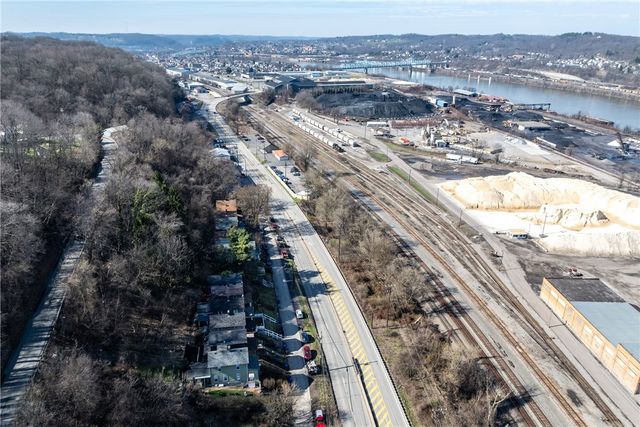 2528 Beaver Ave, Monaca, PA 15061