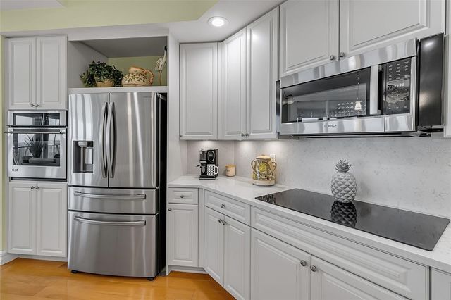 409 N POINT ROAD 1003, Osprey, FL 34229