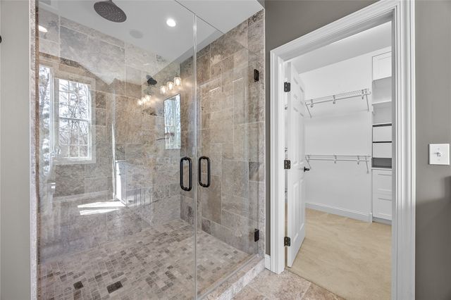 4615 Blarney Drive NE, Cedar Rapids, IA 52411