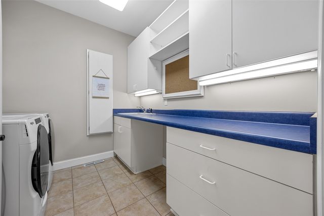 4615 Blarney Drive NE, Cedar Rapids, IA 52411