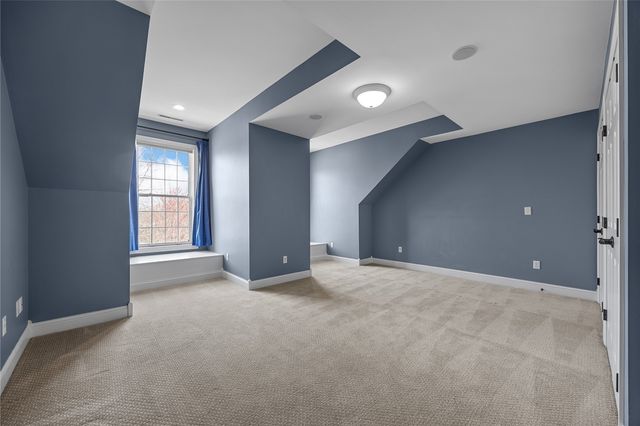 4615 Blarney Drive NE, Cedar Rapids, IA 52411