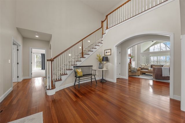 4615 Blarney Drive NE, Cedar Rapids, IA 52411