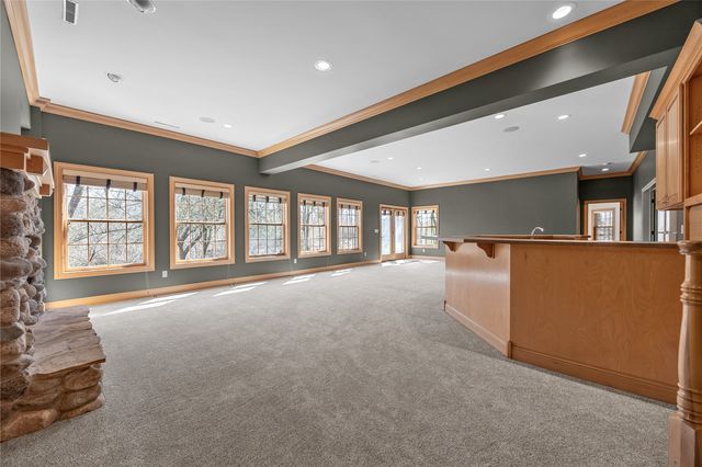 4615 Blarney Drive NE, Cedar Rapids, IA 52411