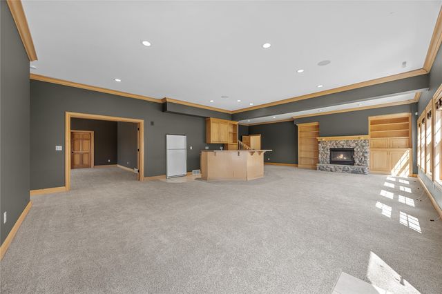 4615 Blarney Drive NE, Cedar Rapids, IA 52411