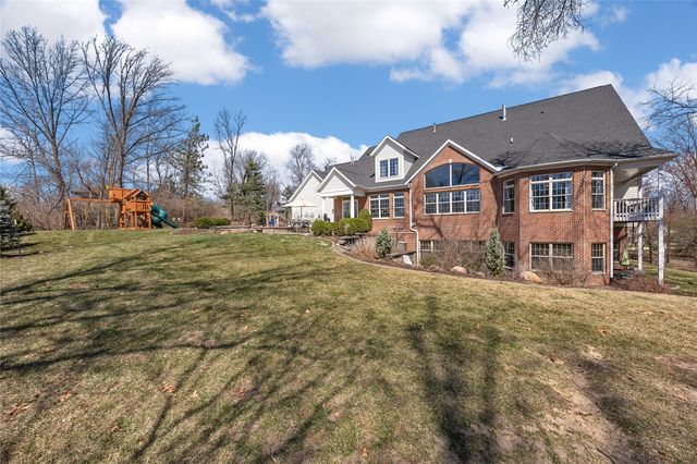 4615 Blarney Drive NE, Cedar Rapids, IA 52411