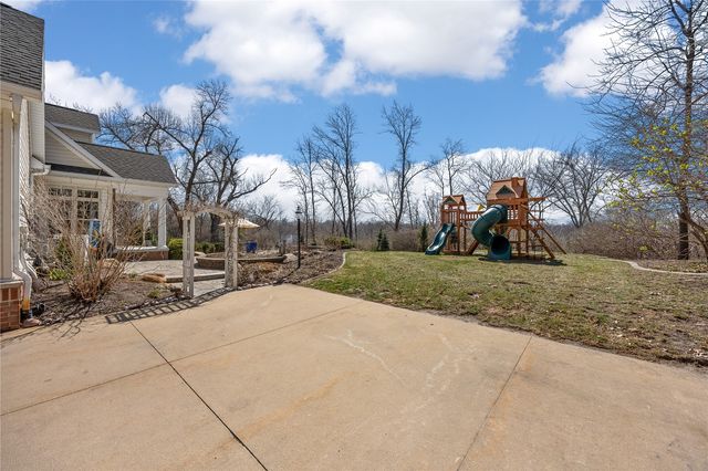 4615 Blarney Drive NE, Cedar Rapids, IA 52411