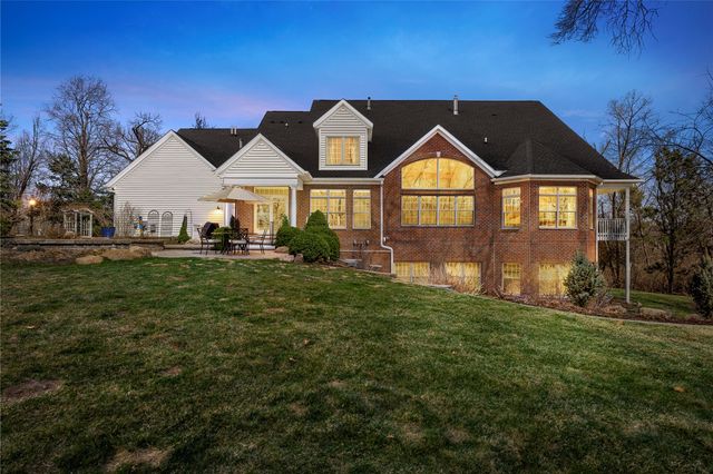 4615 Blarney Drive NE, Cedar Rapids, IA 52411