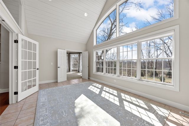 4615 Blarney Drive NE, Cedar Rapids, IA 52411