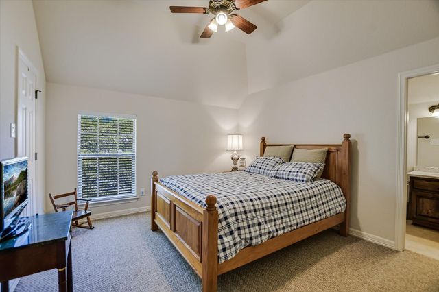 2404 First View, Leander, TX 78641