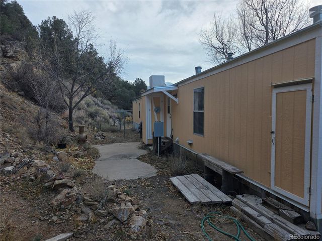 598 County Road 12, Cotopaxi, CO 81223