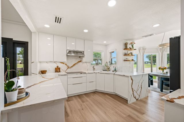 130 Summit Cove, Trophy Club, TX 76262