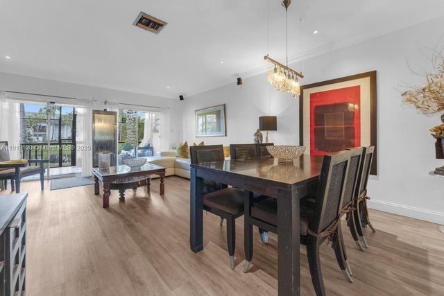 8394 SW 154th Ave 43, Miami, FL 33193