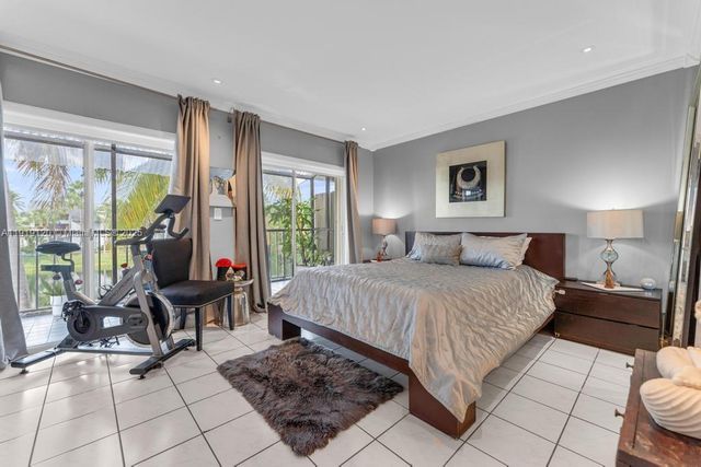 8394 SW 154th Ave 43, Miami, FL 33193