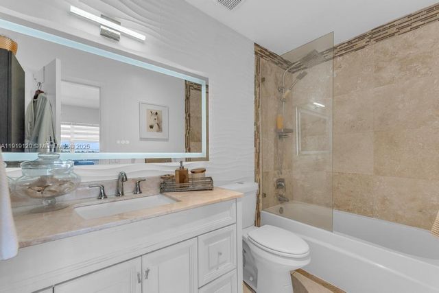 8394 SW 154th Ave 43, Miami, FL 33193