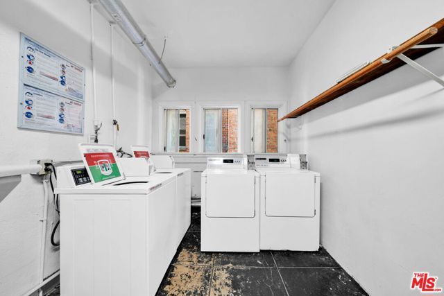 3209 Descanso Drive 32, Los Angeles, CA 90026