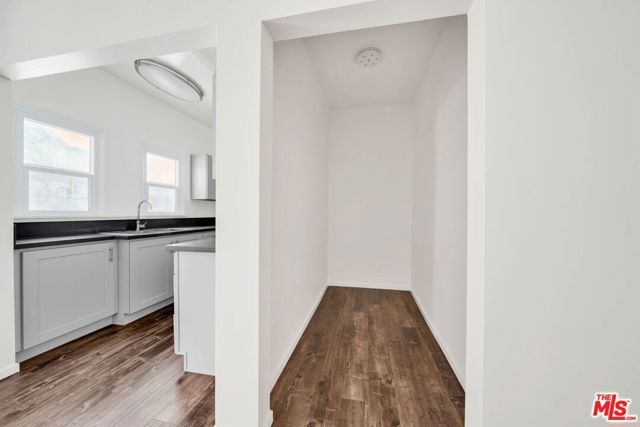 3209 Descanso Drive 32, Los Angeles, CA 90026