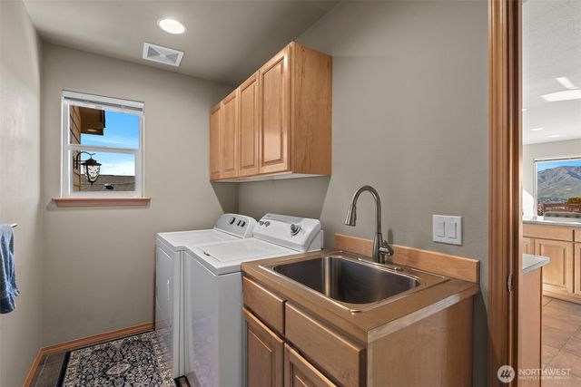 1264 Wheatridge Drive, East Wenatchee, WA 98802