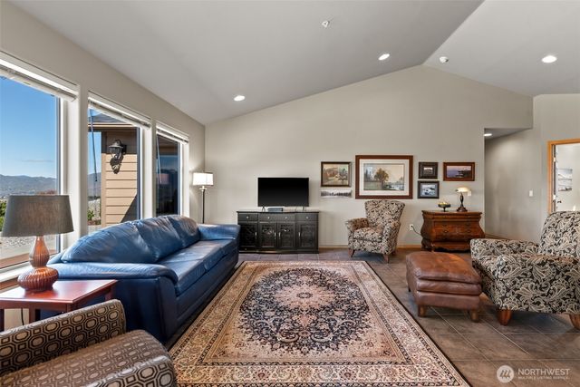 1264 Wheatridge Drive, East Wenatchee, WA 98802