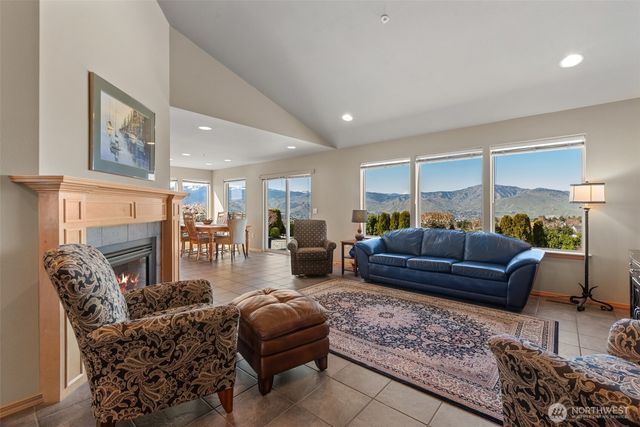 1264 Wheatridge Drive, East Wenatchee, WA 98802