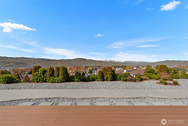 1264 Wheatridge Drive, East Wenatchee, WA 98802