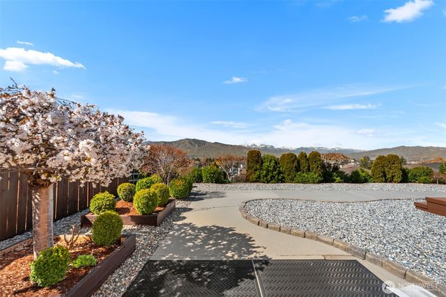 1264 Wheatridge Drive, East Wenatchee, WA 98802