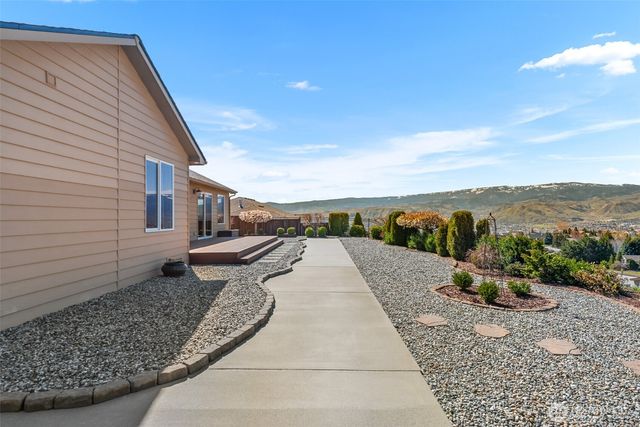 1264 Wheatridge Drive, East Wenatchee, WA 98802