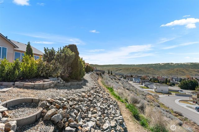 1264 Wheatridge Drive, East Wenatchee, WA 98802