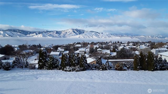 1264 Wheatridge Drive, East Wenatchee, WA 98802