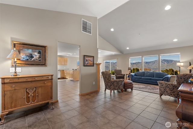 1264 Wheatridge Drive, East Wenatchee, WA 98802