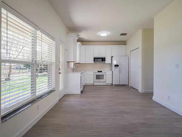 1834 77th Drive 1834, Vero Beach, FL 32966