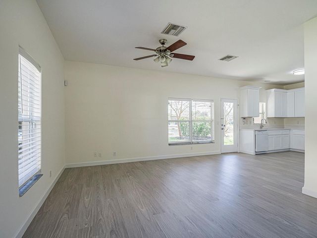 1834 77th Drive 1834, Vero Beach, FL 32966