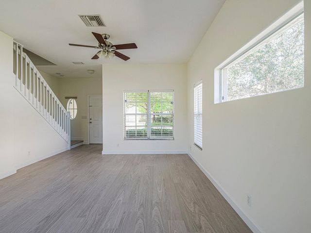 1834 77th Drive 1834, Vero Beach, FL 32966