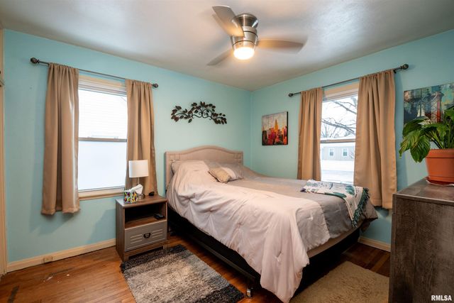 814 W RIDGE Road, Peoria, IL 61604