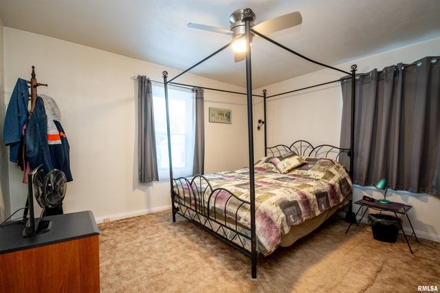 814 W RIDGE Road, Peoria, IL 61604