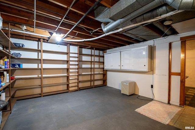 814 W RIDGE Road, Peoria, IL 61604