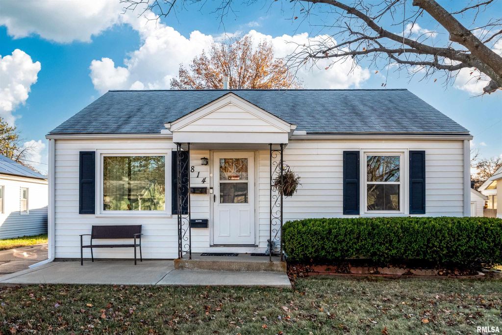 814 W RIDGE Road, Peoria, IL 61604