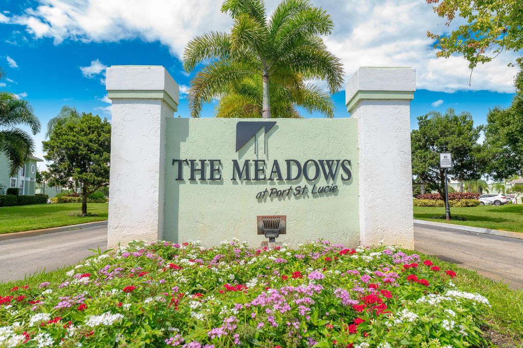 2109 SE Wild Meadow Circle, Port St Lucie, FL 34952